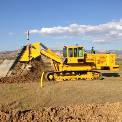 开沟铺管机农田暗管排水工程