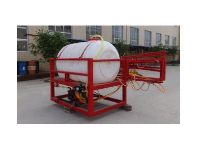 宇辰3WX-800悬挂式喷雾机(电议)图2