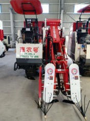 嘉农号CH-4HL-2履带式花生联合收获机（电议）图2