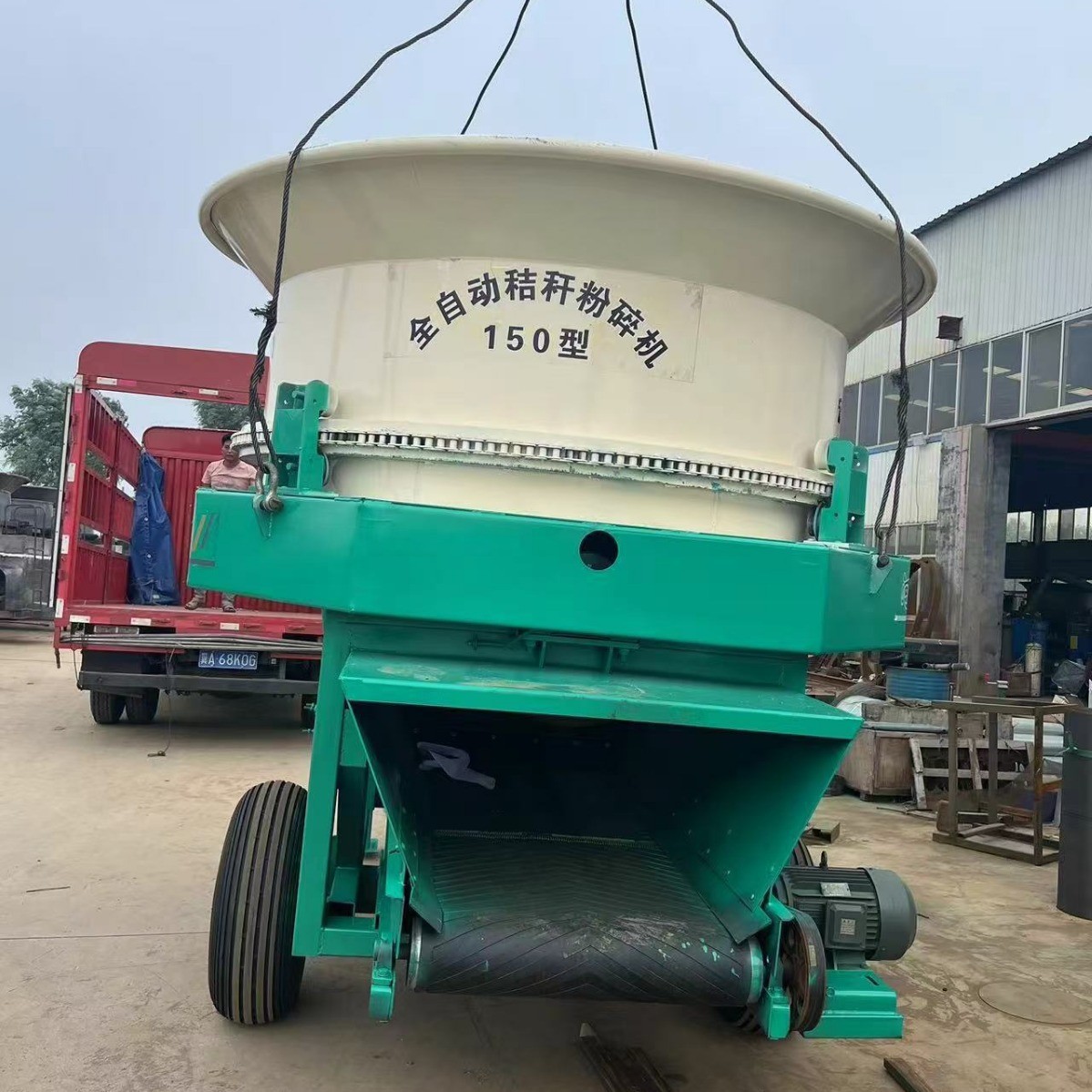 大型全自动圆盘粉碎机 畜牧稻草秸秆大型粉碎机 牧场转盘式铡草机 2台图4