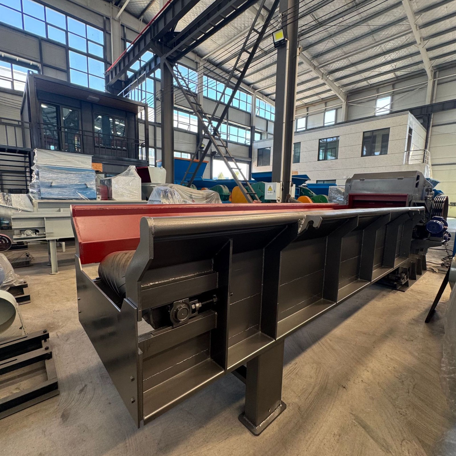 木材综合式破碎机 秸秆竹子木托盘粉碎机 移动树枝圆木模板切片机图3