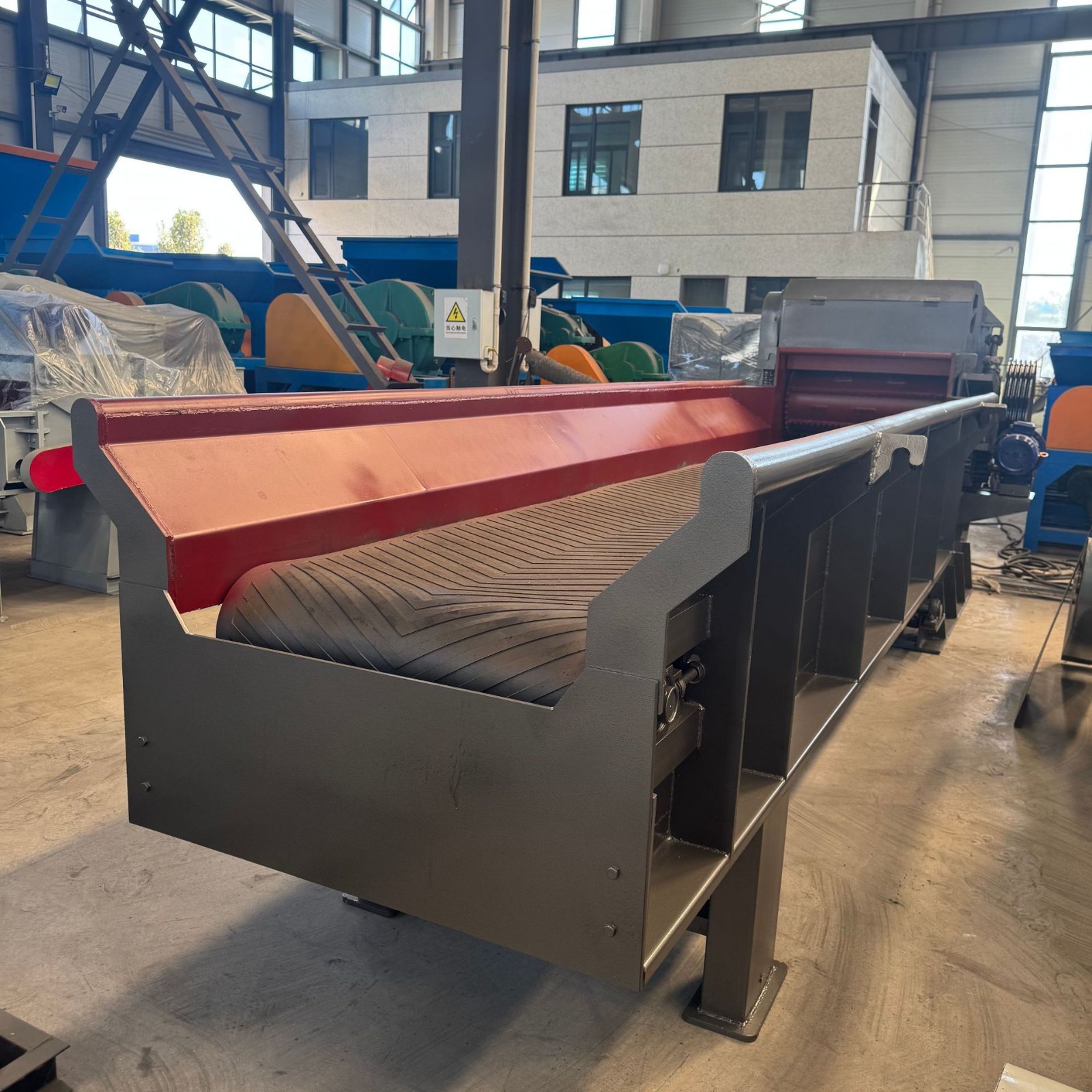 木材综合式破碎机 秸秆竹子木托盘粉碎机 移动树枝圆木模板切片机图4