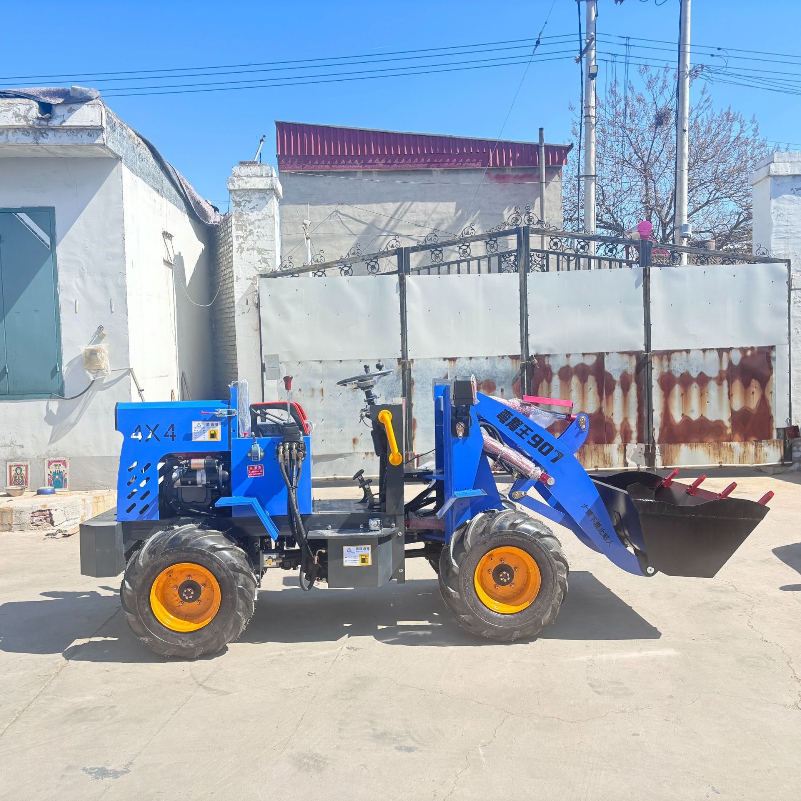 小铲车装载机柴油四驱农用推土机工程单缸养殖小型铲车电动装载机图3
