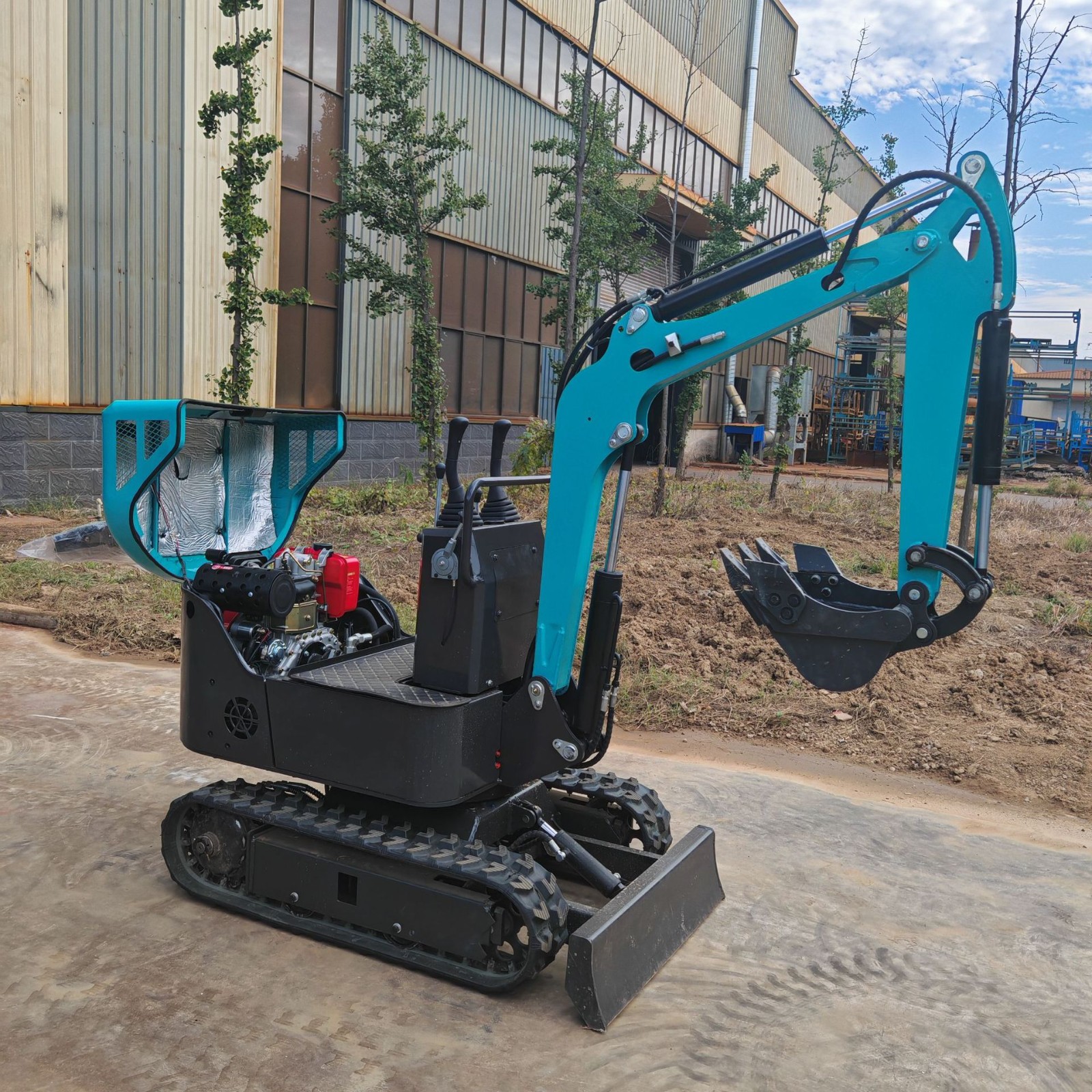 工程挖沟果园农用小型挖掘机山地开荒翻地履带式小挖机多功能微挖图2