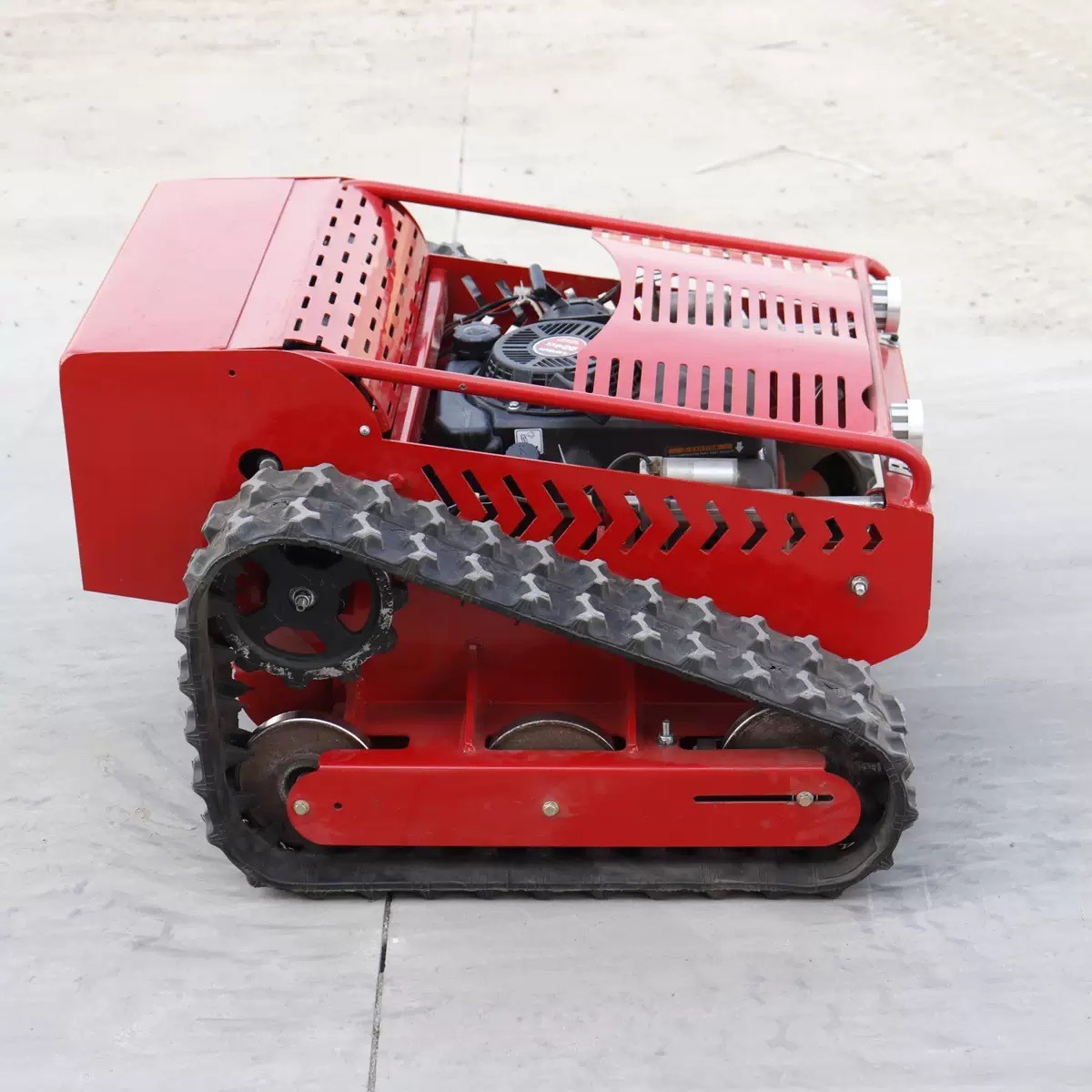 遥控割草机履带式家用小型全地形自走式多功能四驱果园草坪除草机图4