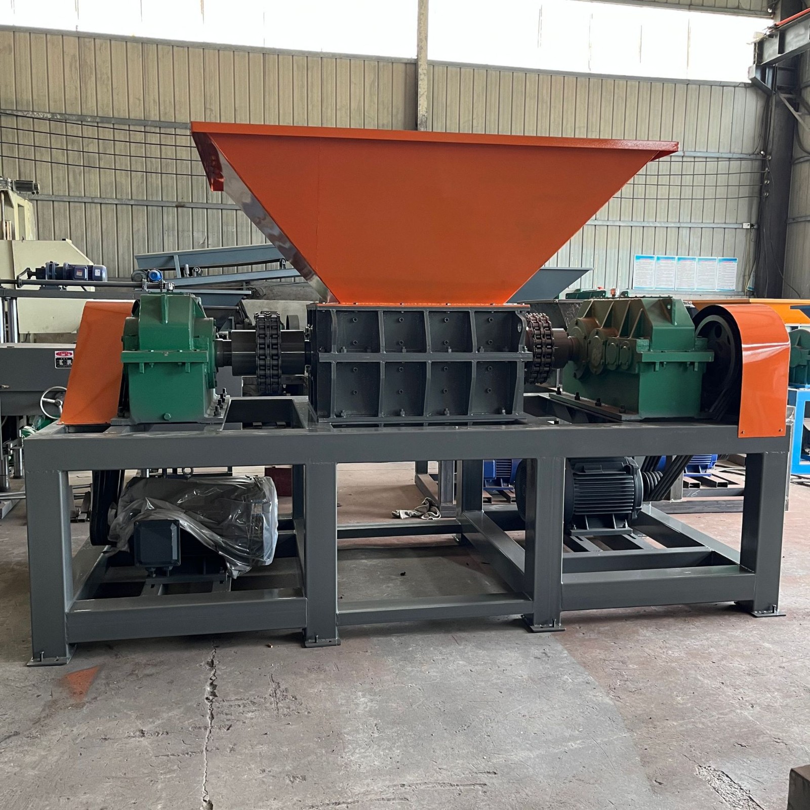 固废垃圾撕碎机木材原木撕碎机废旧轮胎撕碎破碎机图2