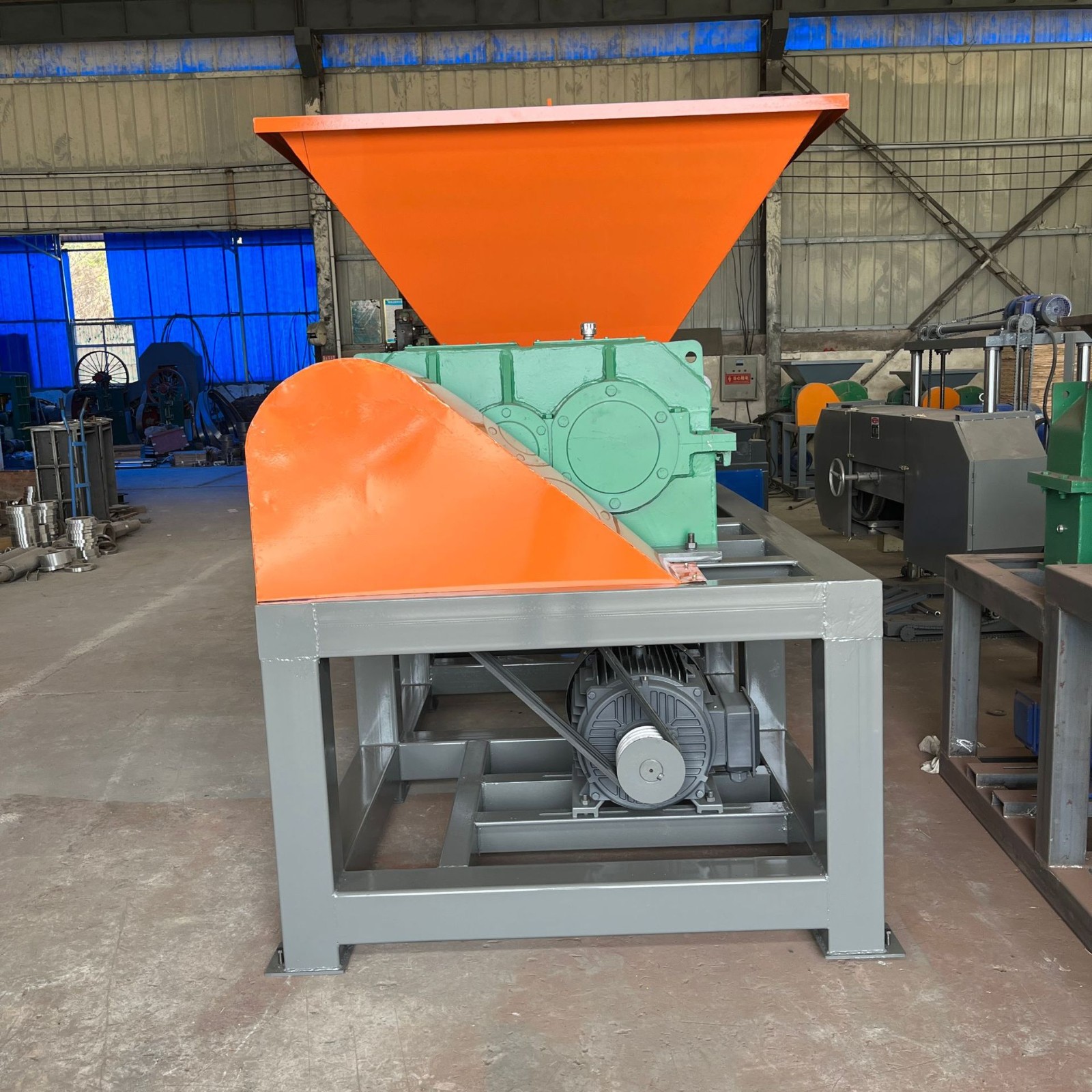 固废垃圾撕碎机木材原木撕碎机废旧轮胎撕碎破碎机图3