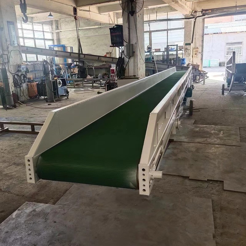 山东矿山采购爬坡输送带 沙石装车输送带 防滑尼龙橡胶输送带图3