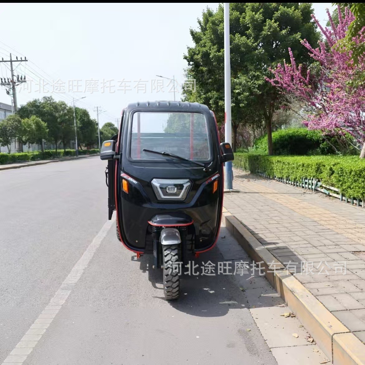 出口大功率货运电动三轮车载重拉货带车棚电动运输三轮车源头工厂图3